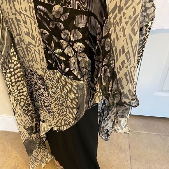 Nina Austin long  print dress w/ bead accents - Picture 4 of 7